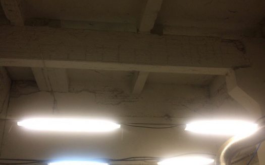 Многофункциональное здание в городе Заславль