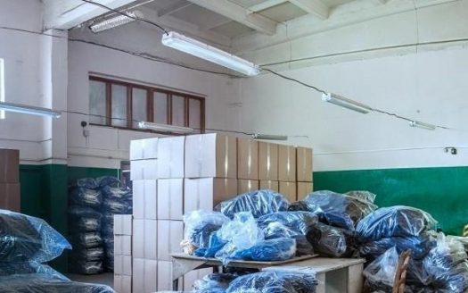 Продается административно-производственное помещение с готовым производством вешалок