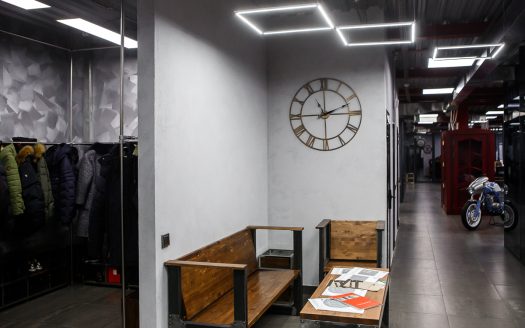 Здание склада с административно-бытовыми помещениями