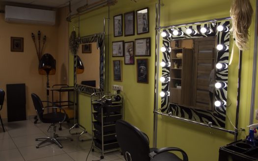 Действующий салон красоты