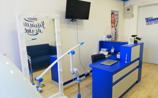 ПРОДАЕТСЯ Студия косметического отбеливания зубов Smile ROOM